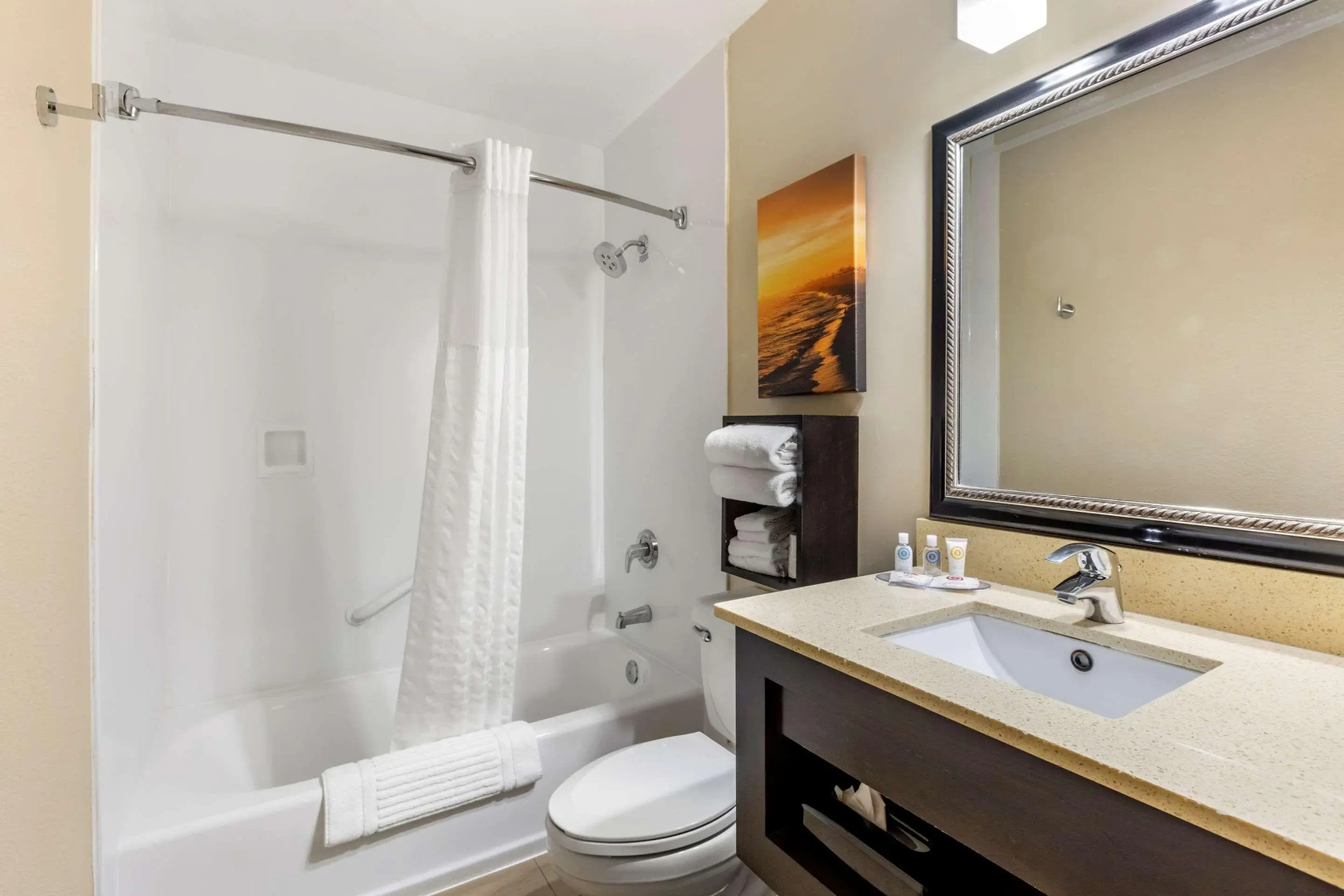 Photo - Comfort Inn San Diego Old Town