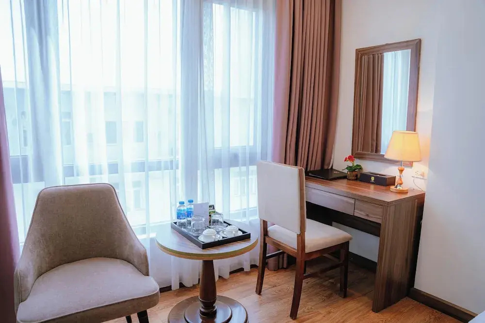 Photo - A89 Rosarian Hotel