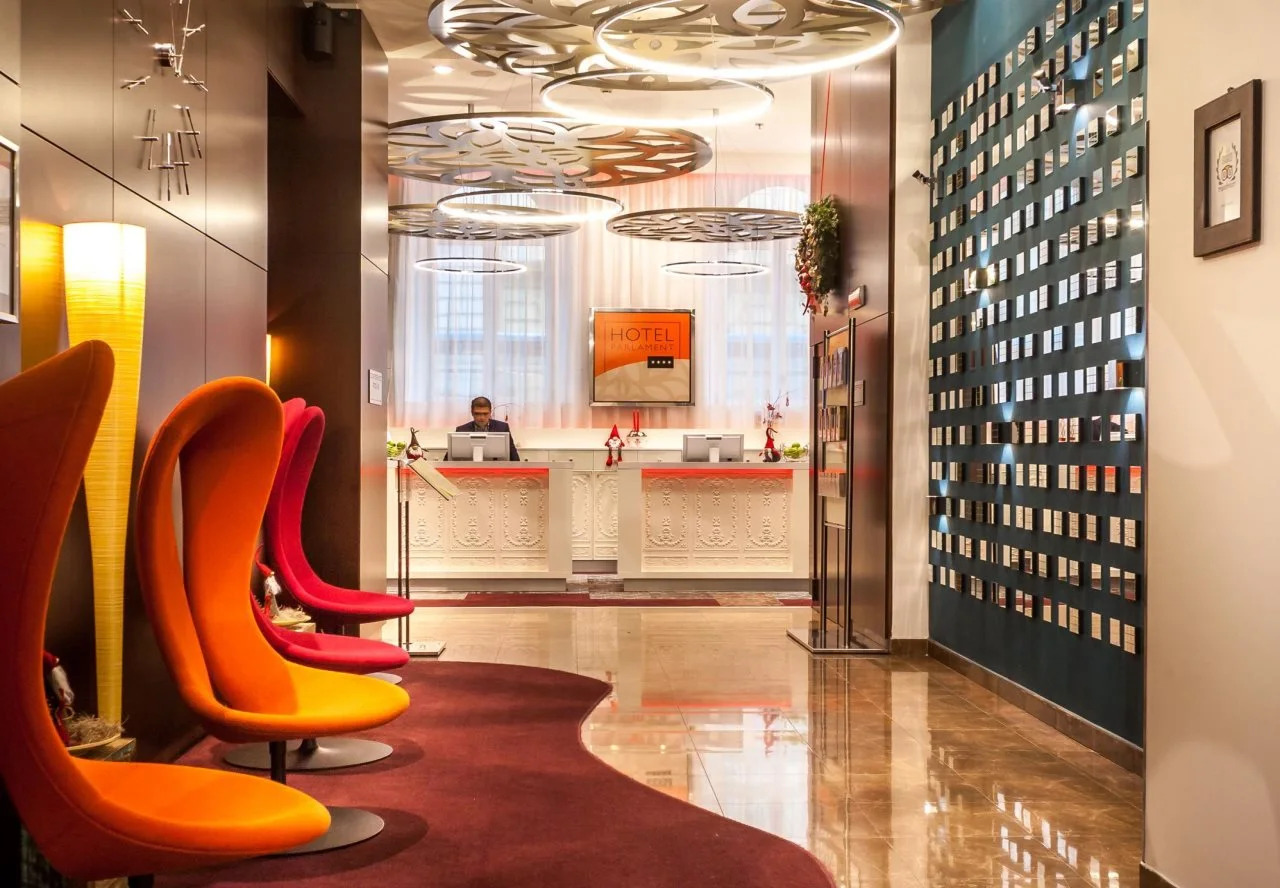 Foto - Ikonik Parlament