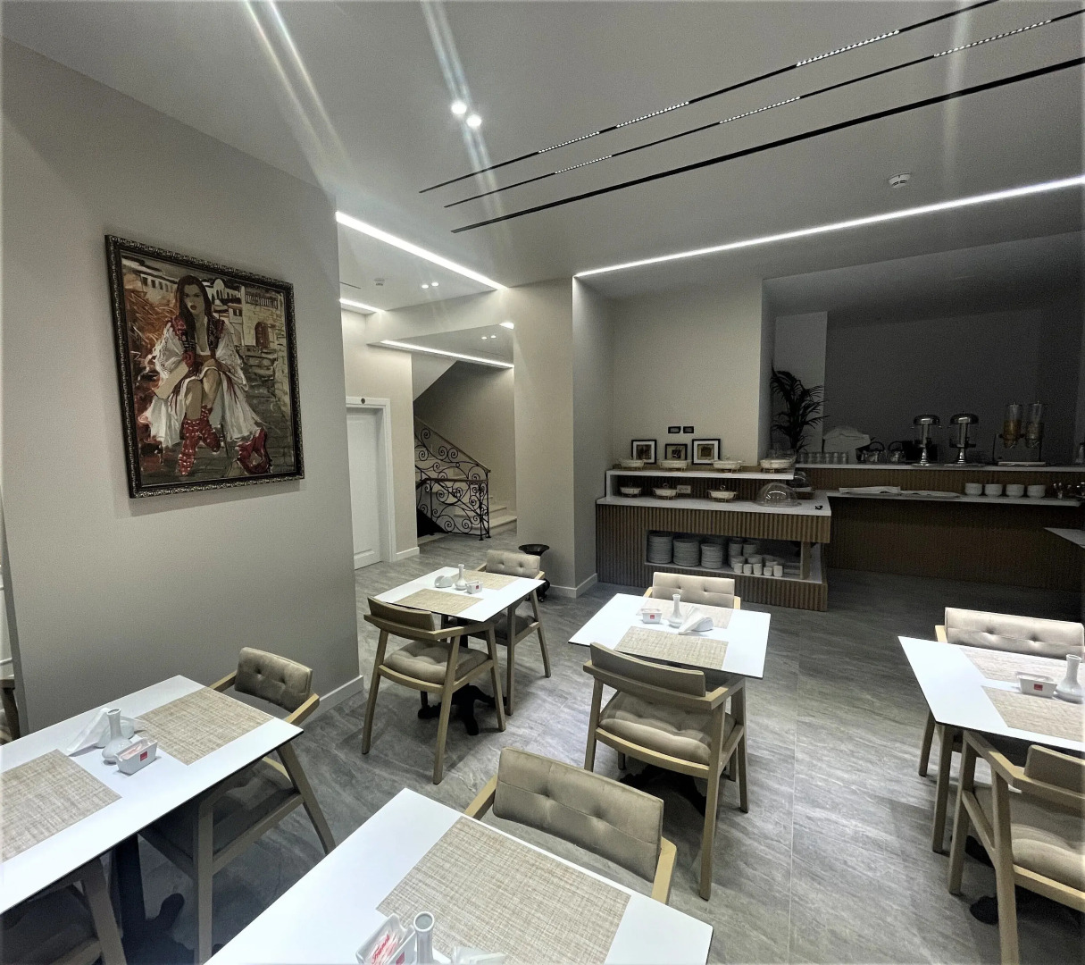 Photo - Seaside Hotel