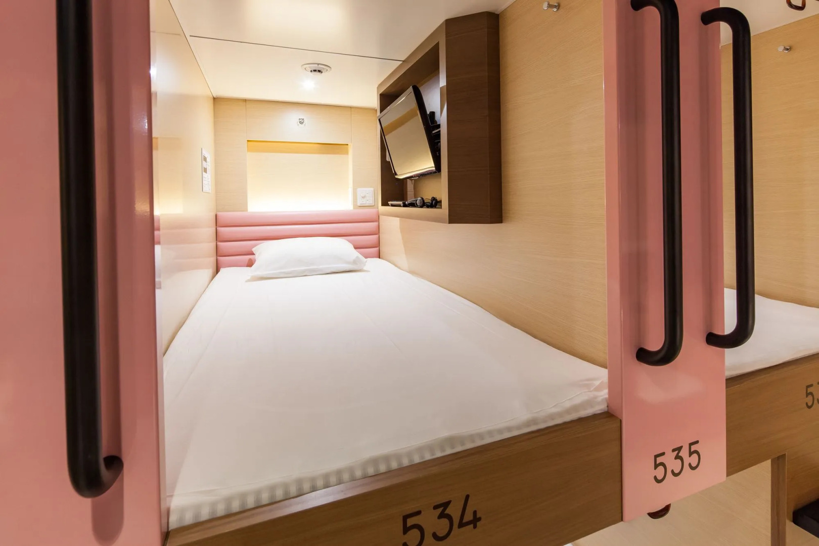 Foto - Y's CABIN Osaka Namba