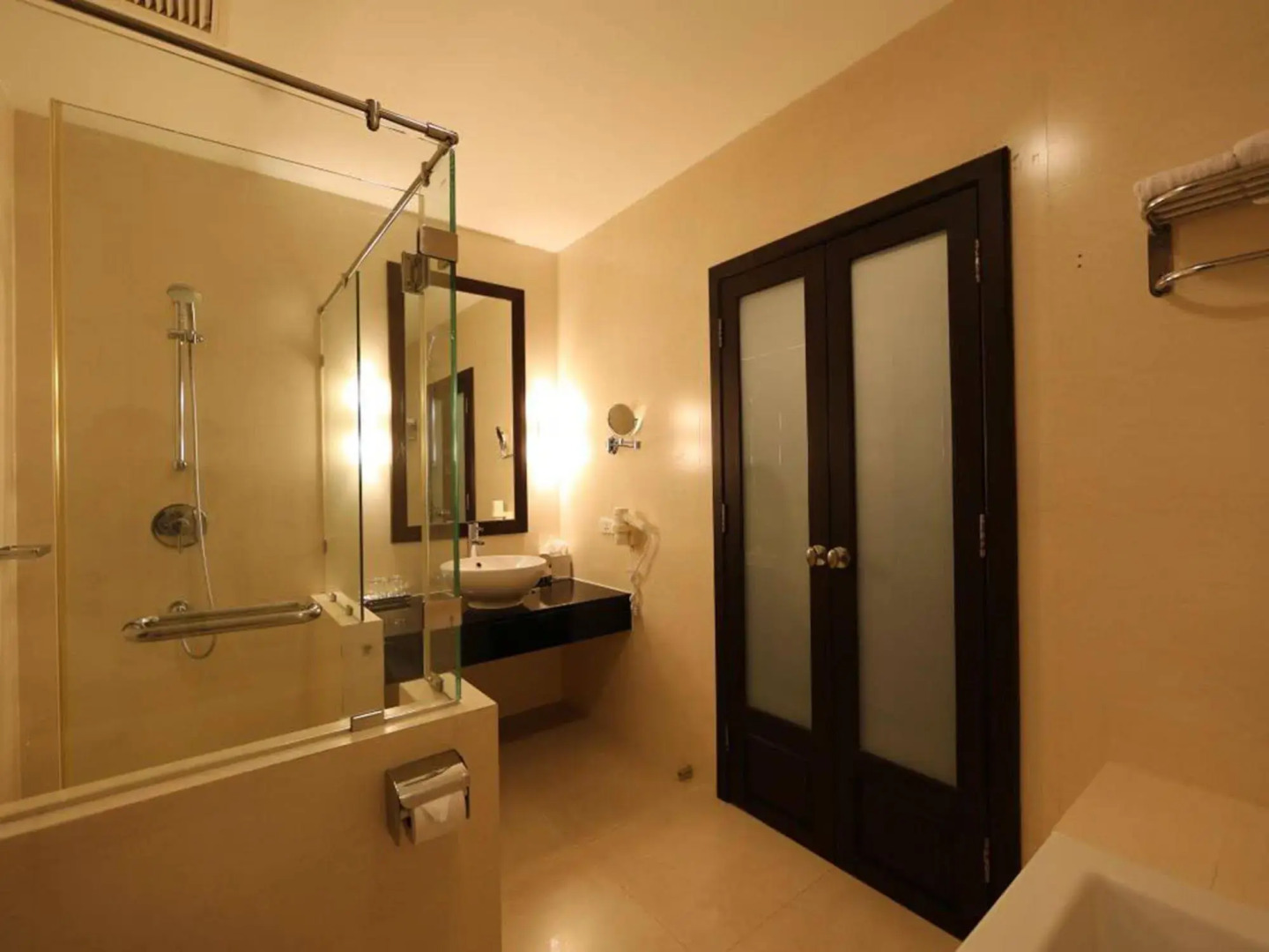 Photo - The Dawin Hotel