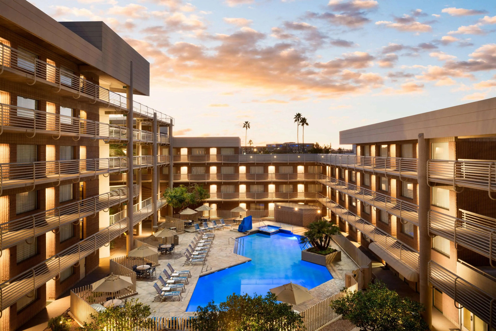 Photo - DoubleTree Suites by Hilton Phoenix