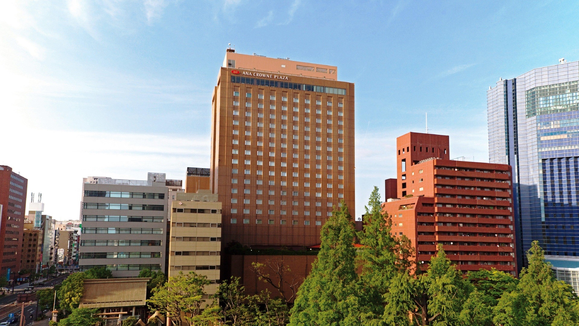 Отель ANA Crowne Plaza Hiroshima, an IHG Hotel