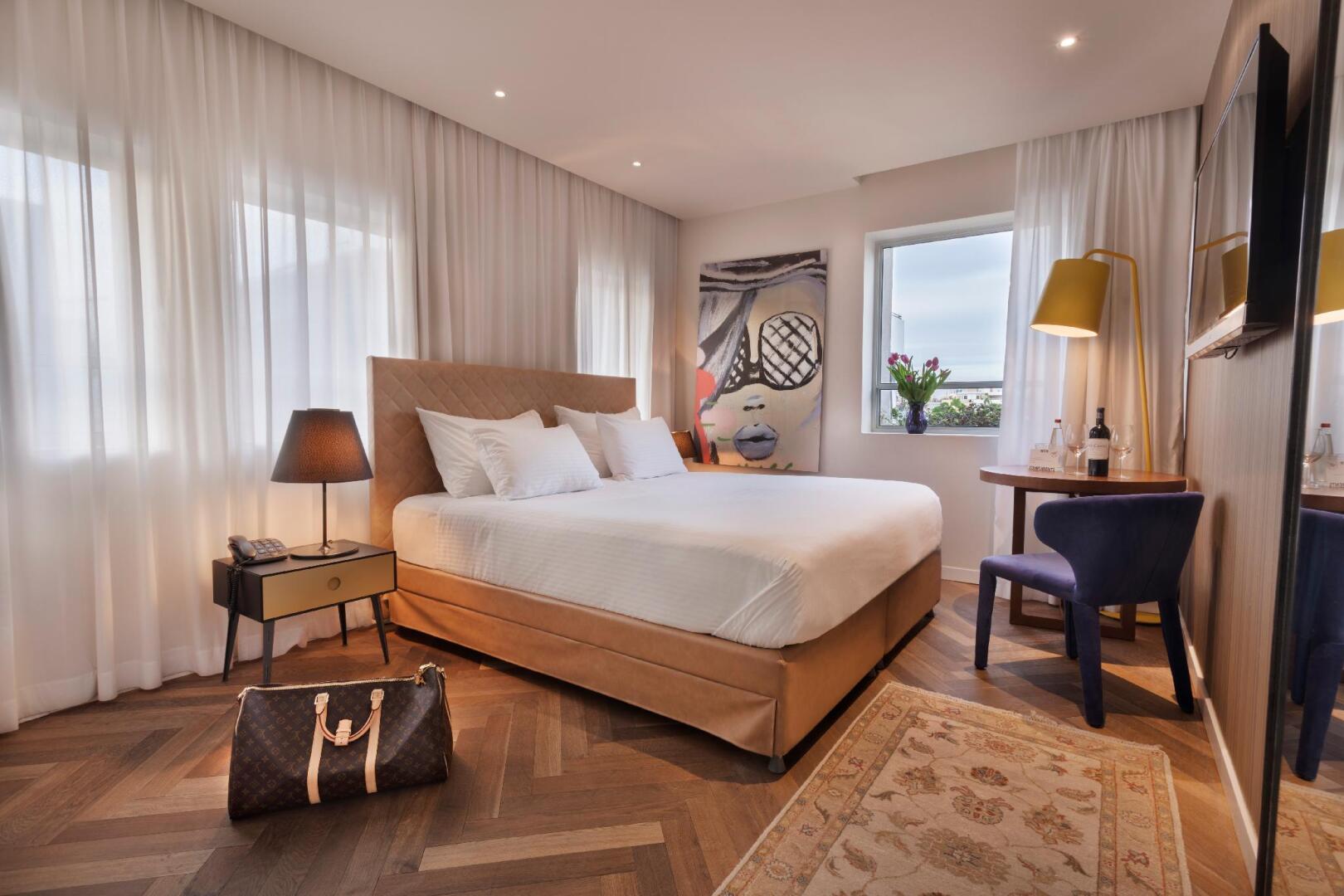 Photo - Jacob Shenkin Hotel