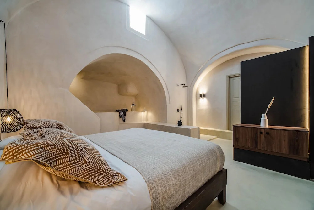 Foto - Phaos 1870, A restored Winery