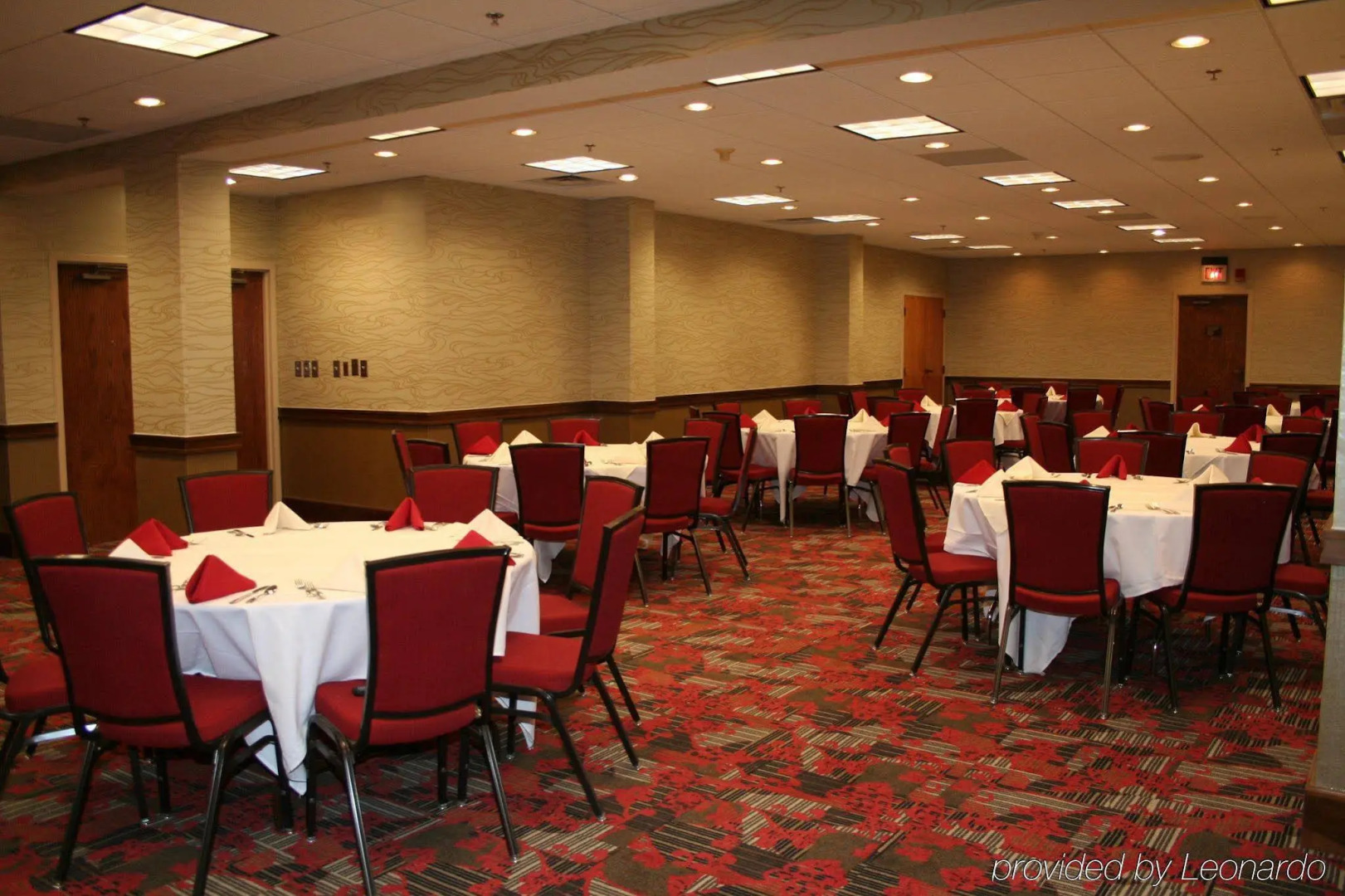 Photo - Embassy Suites by Hilton Atlanta Perimeter Center