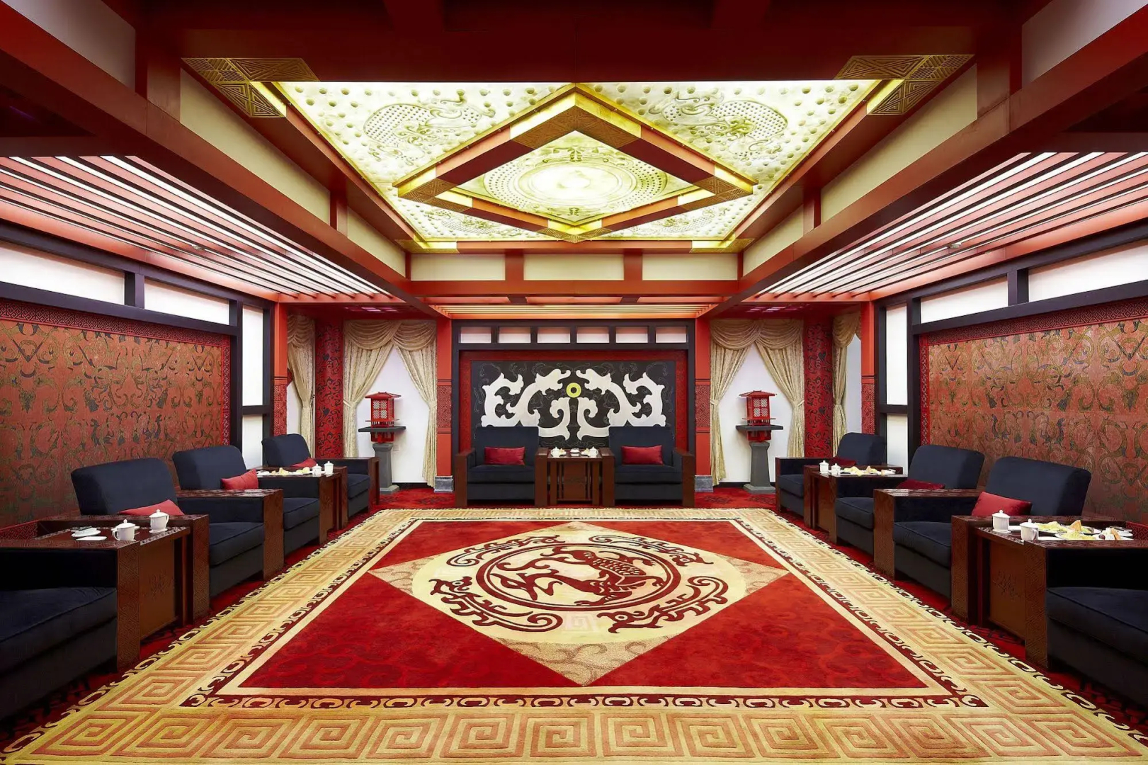 Photo - The Lakeview Hotel