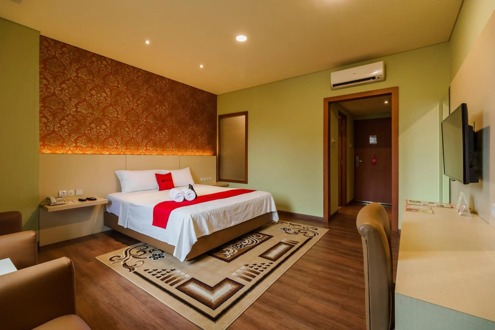 Photo - RedDoorz Plus near Dunia Fantasi Ancol