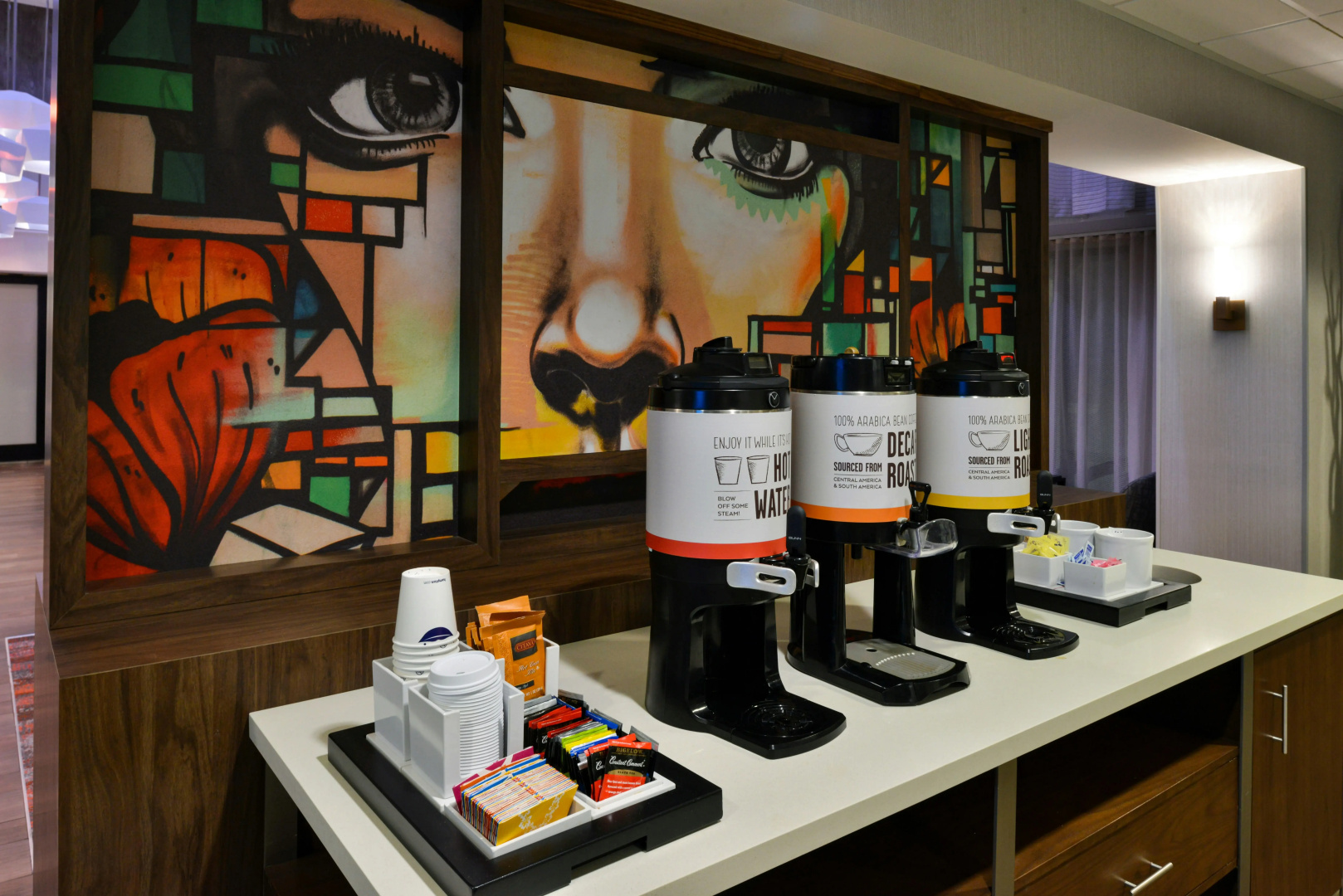 Photo - Hampton Inn & Suites Las Vegas Airport