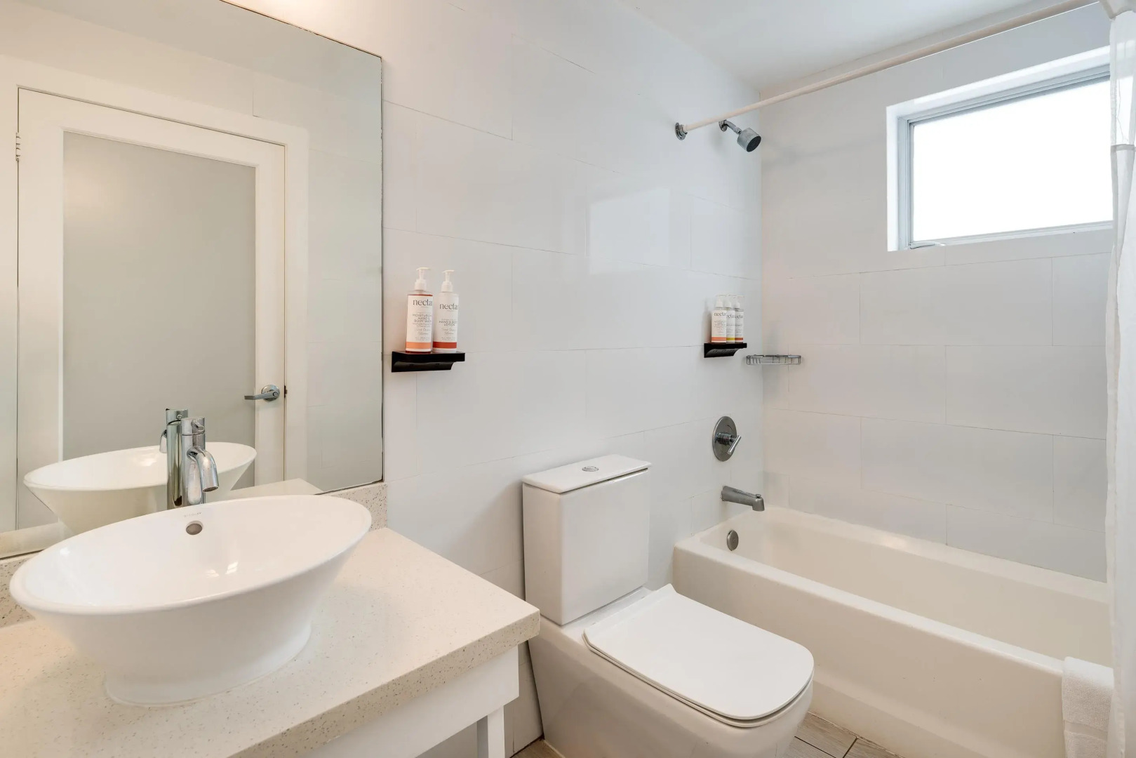 Foto - Waterside Hotel and Suites