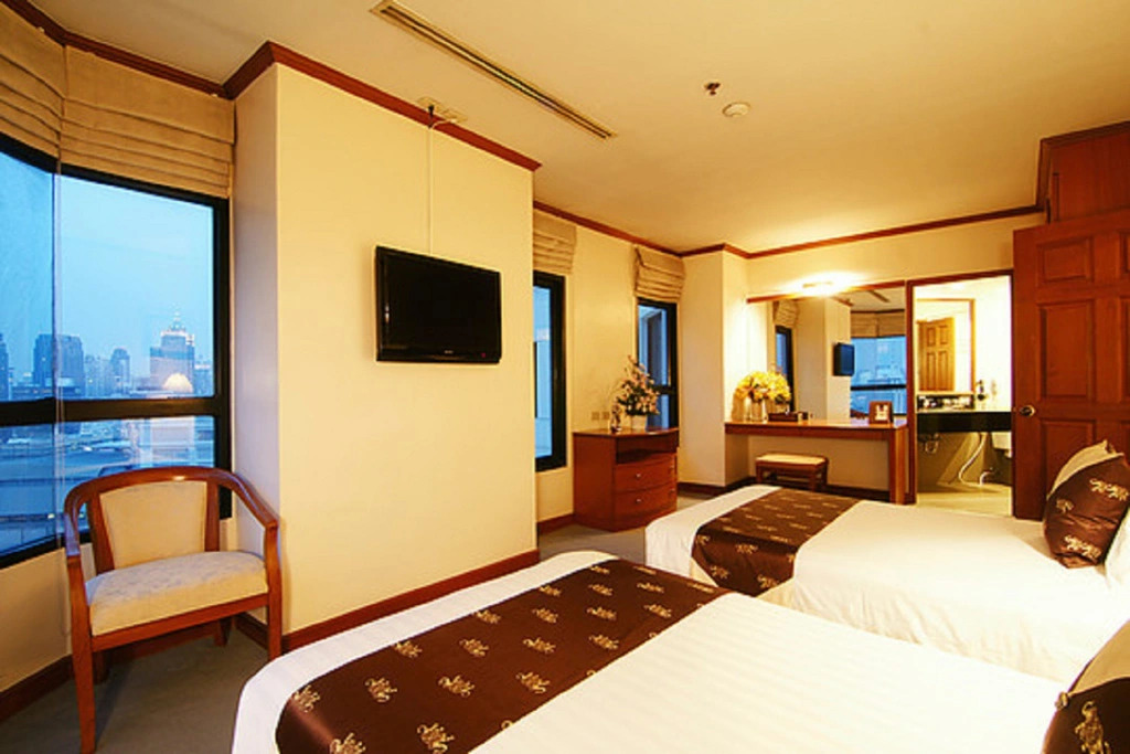 Photo - Grand Diamond Suites Hotel