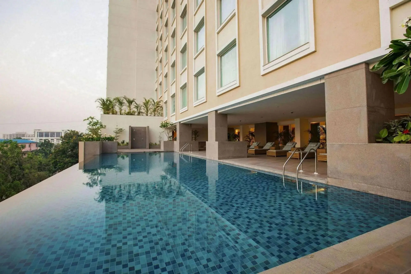 Photo - Lemon Tree Premier City Center Pune
