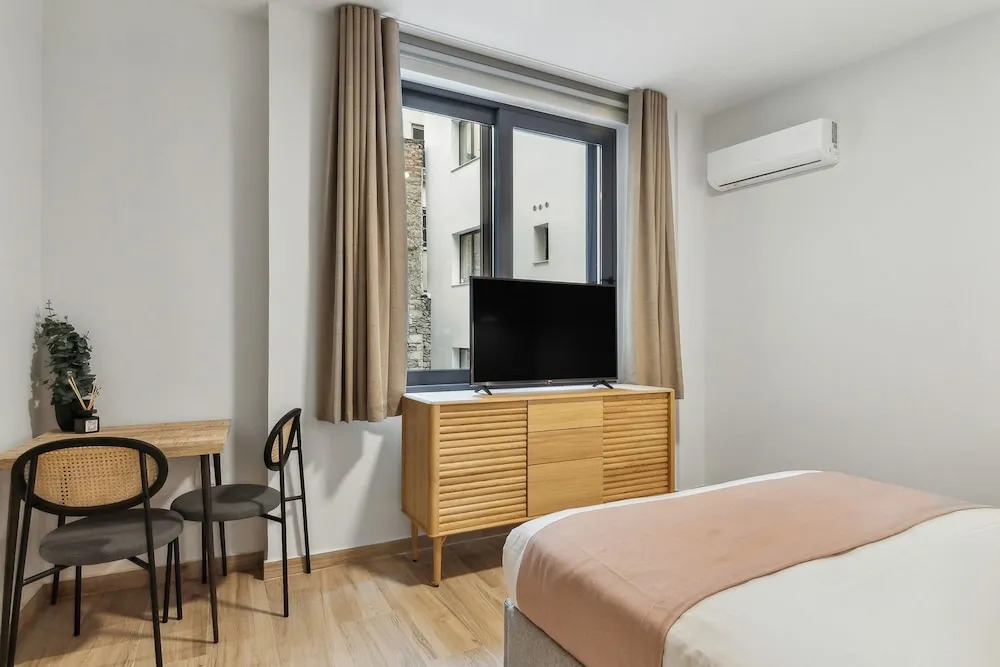 Photo - Limehome Athens Solonos City Center