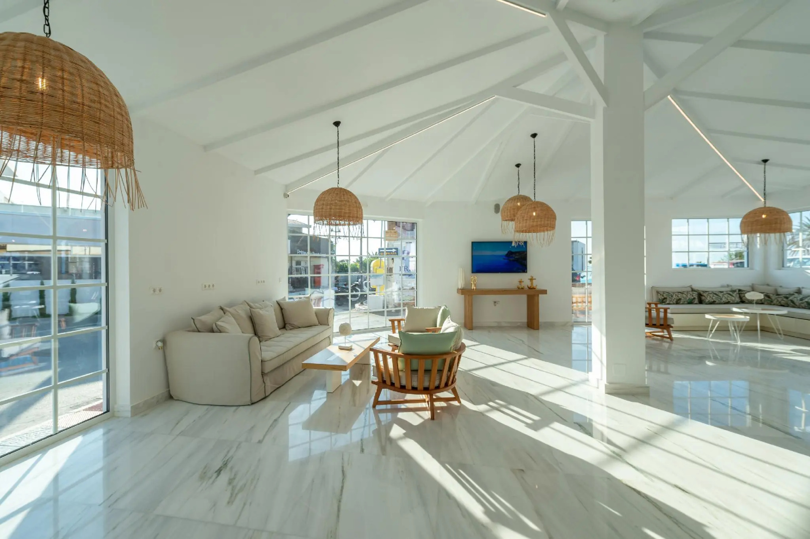 Photo - High Beach White