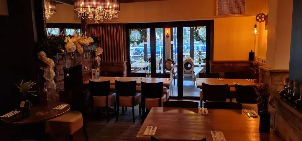 Photo - The Waterside Bar Rooms & Restaurant
