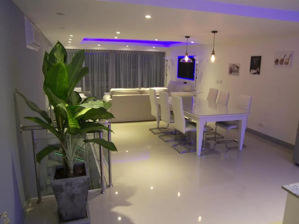 Photo - Swiss Villas Panoramic - Hillside Beach View