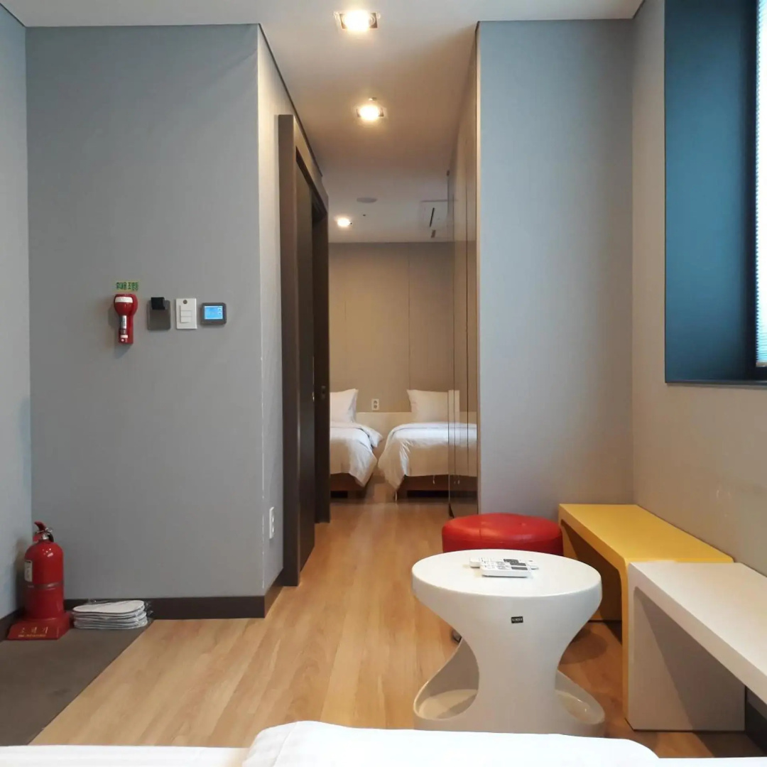 Photo - Grid Inn Hotel