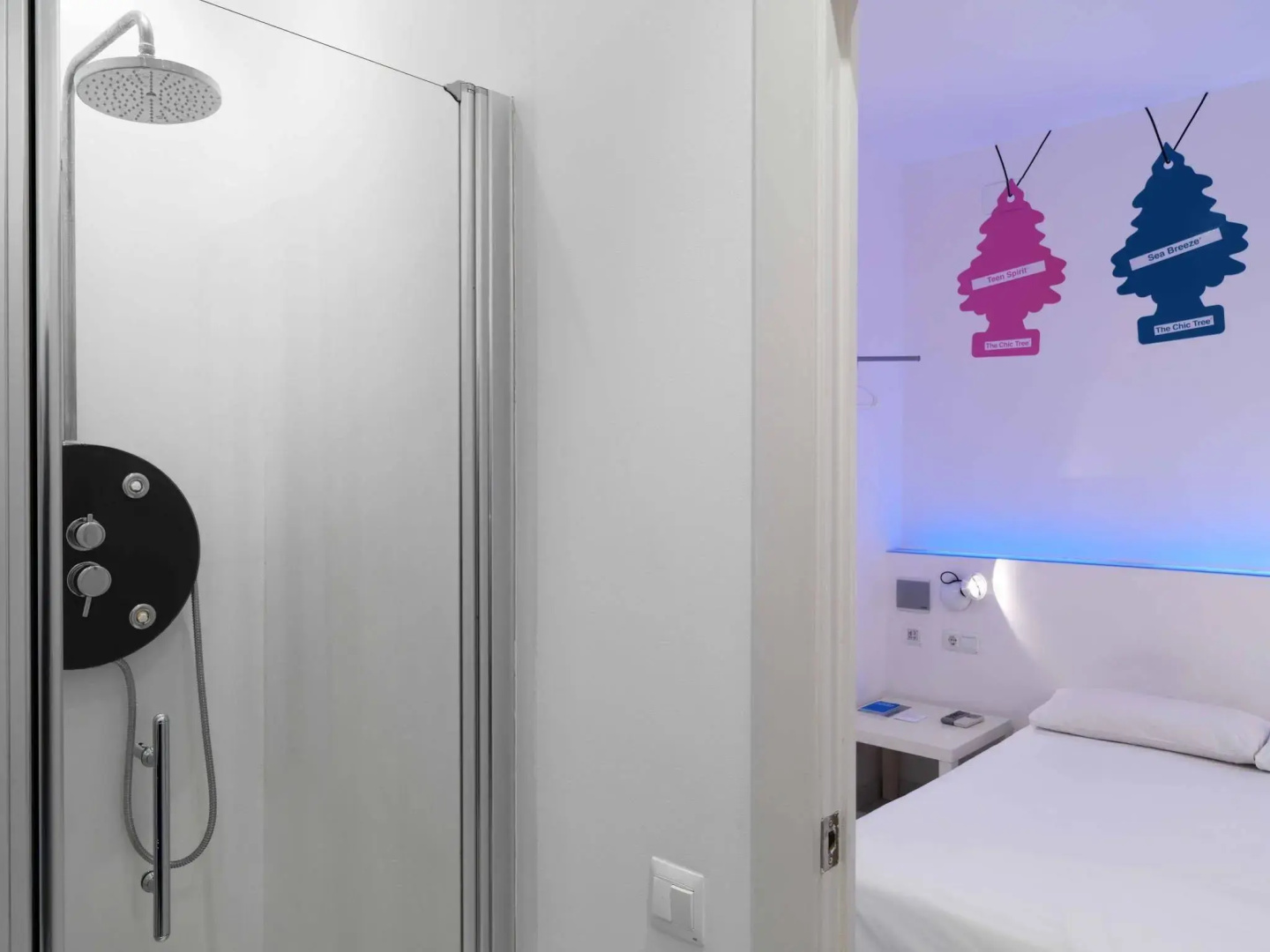 Photo - Chic & Basic Tallers Hostal