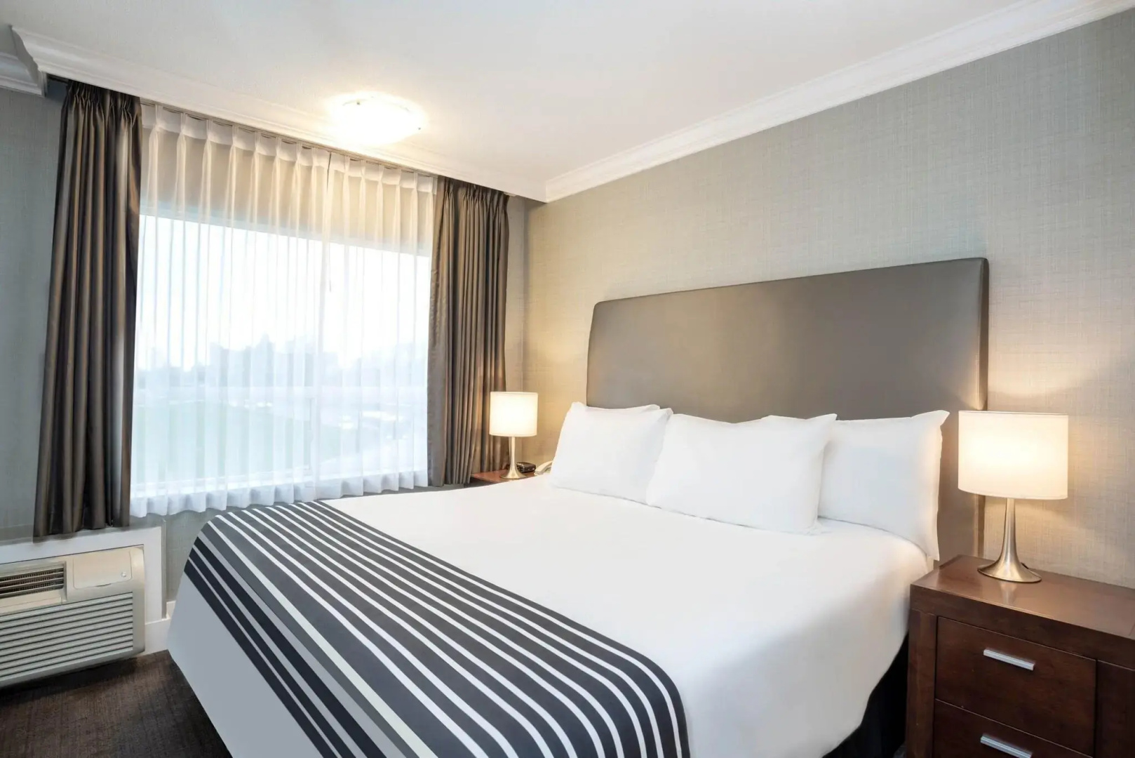 Foto - Sandman Hotel & Suites Vancouver Airport