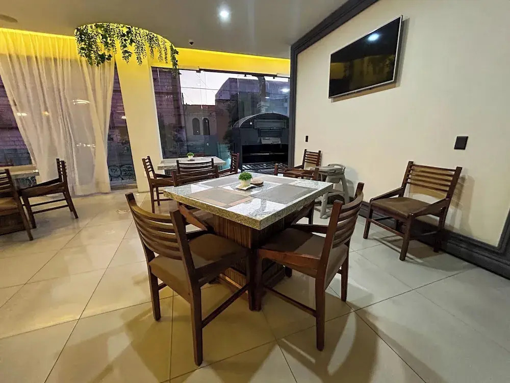 Photo - HVH by Yaxché