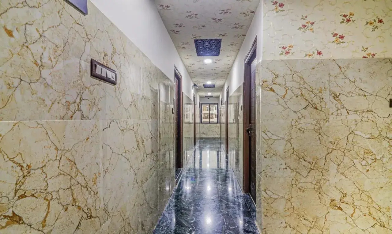 Photo - Itsy Hotels J A Royal Suites Manikonda