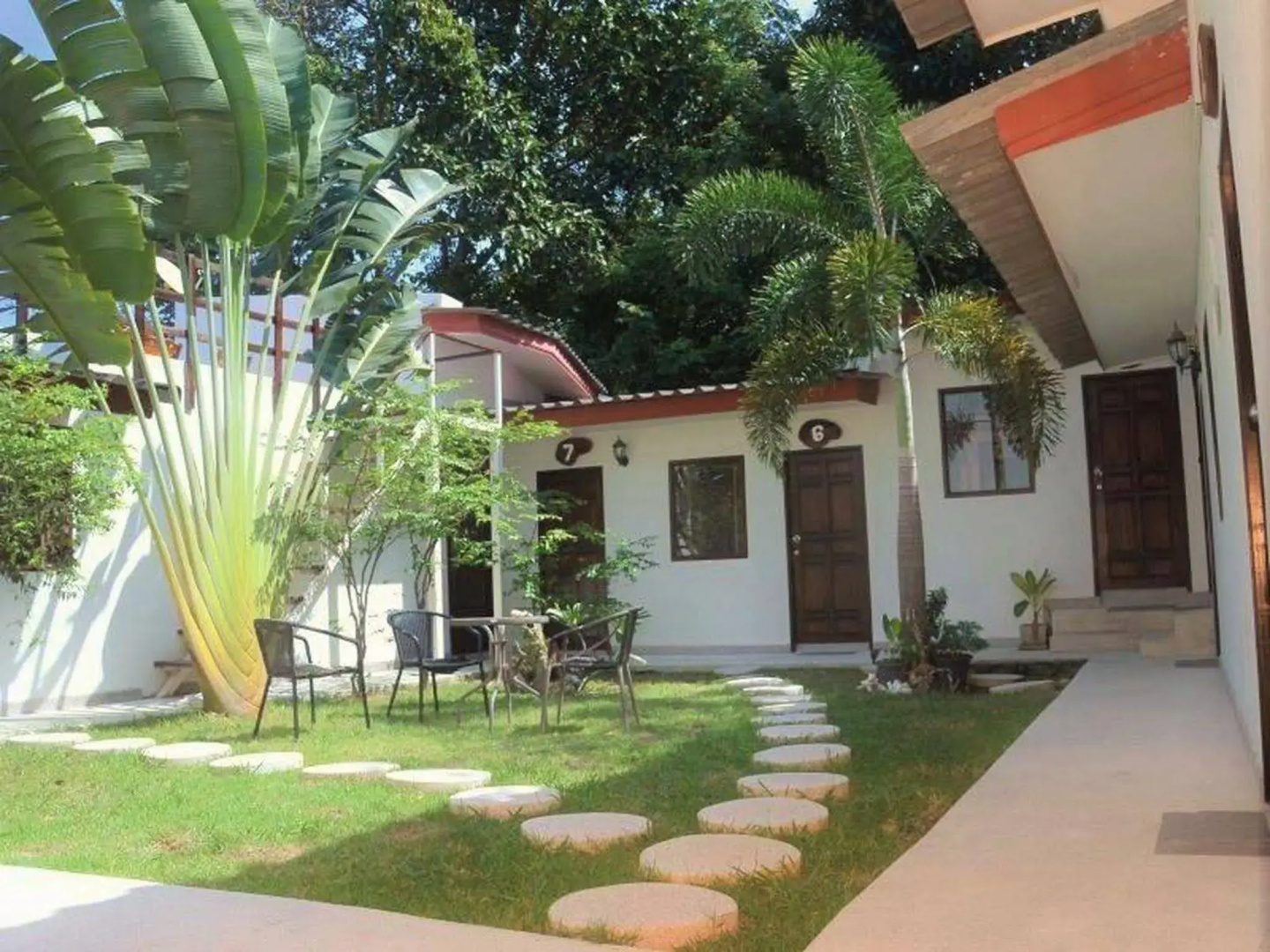 Photo - The Reef Hotel & Studios