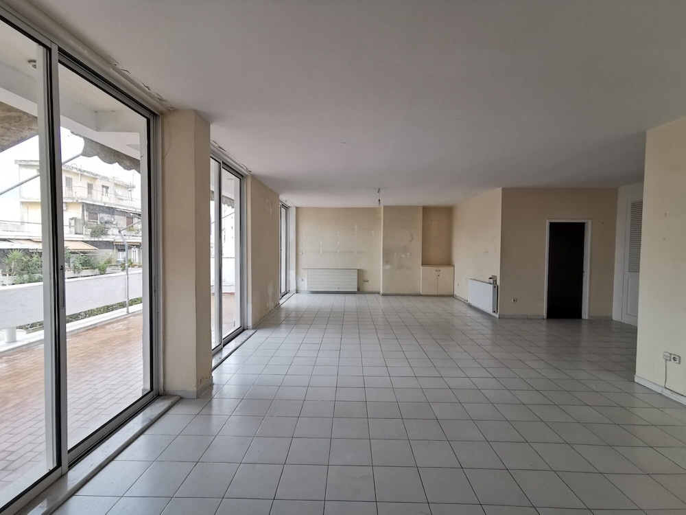 Solon - Deluxe City Center Apartment