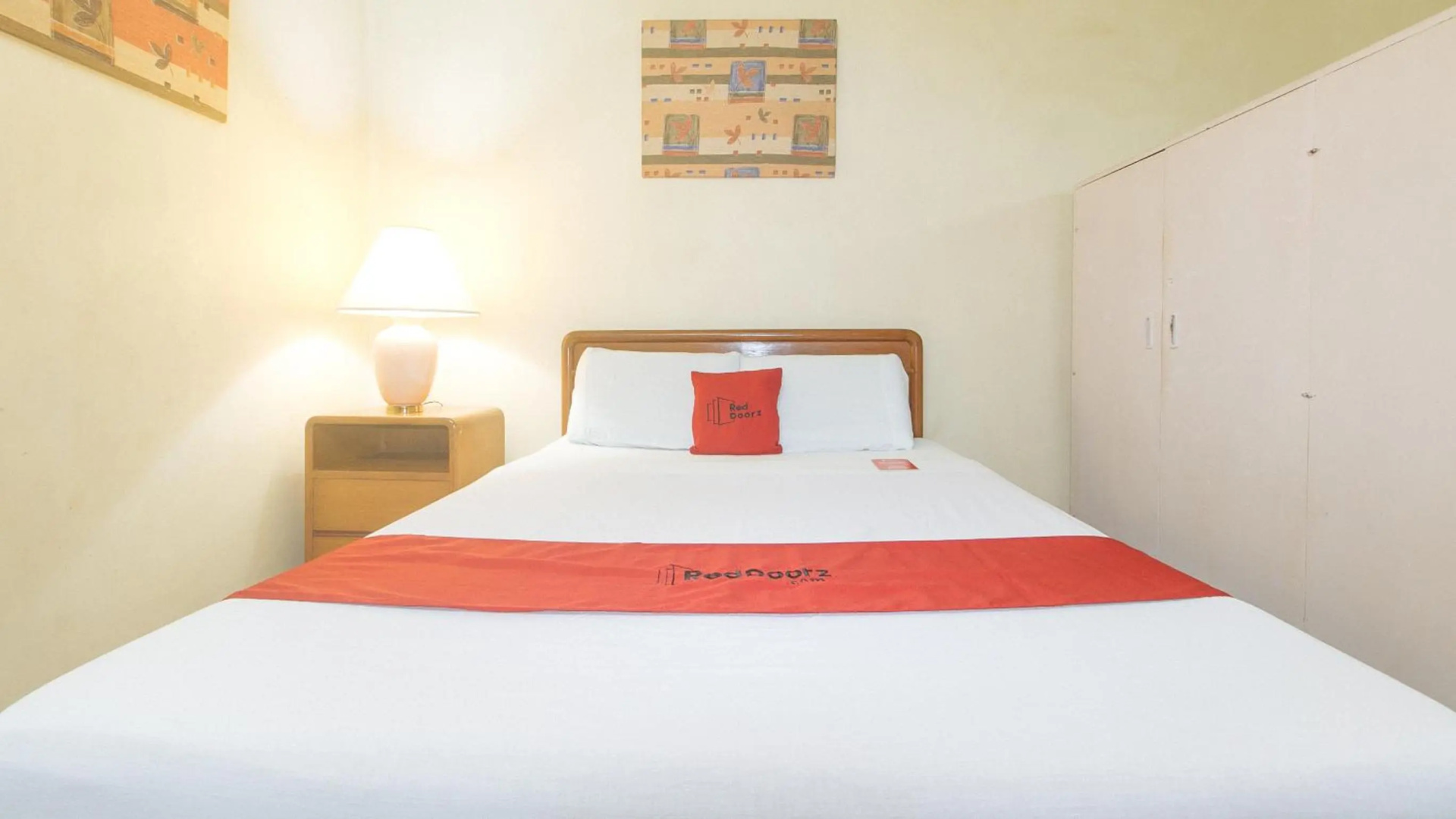 Photo - Broadway Court Apartelle
