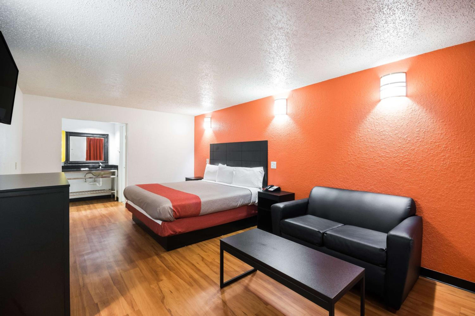 Photo - Motel 6 Houston, TX - Brookhollow