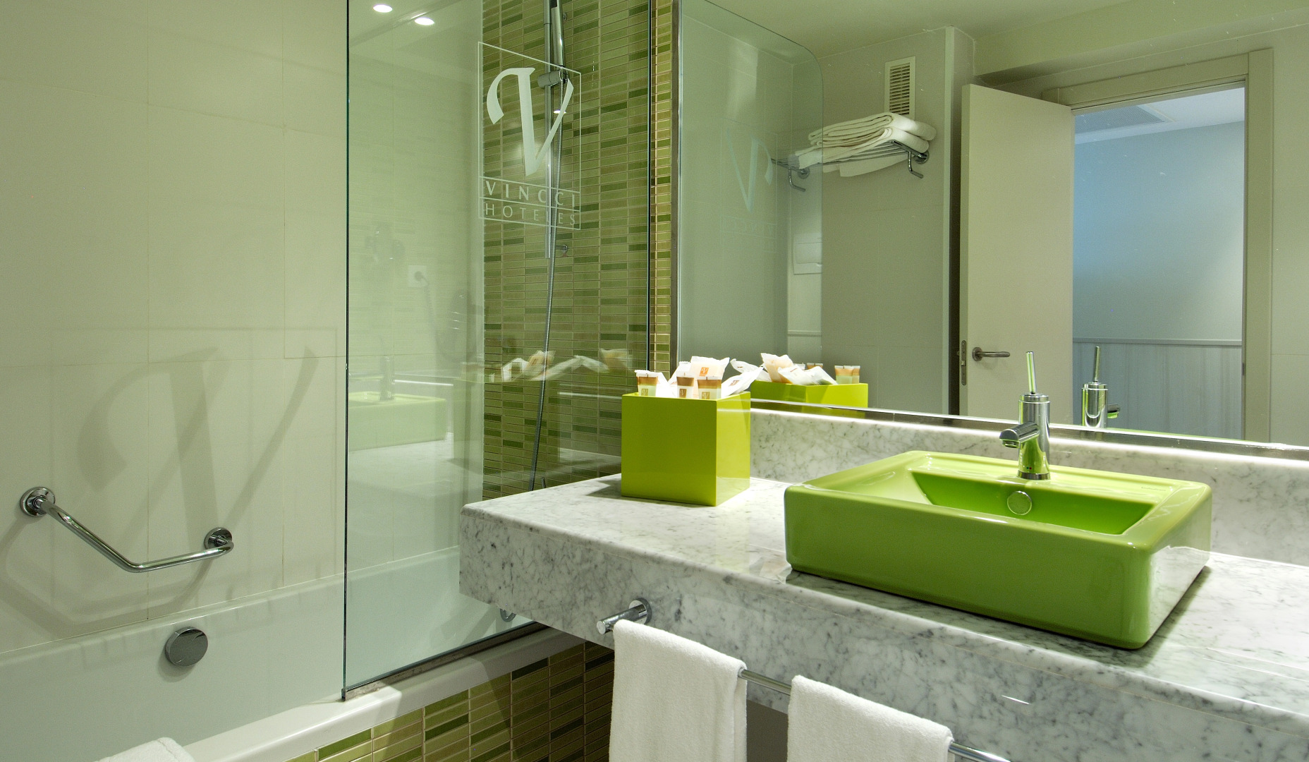 Photo - The Salmar - New Opening