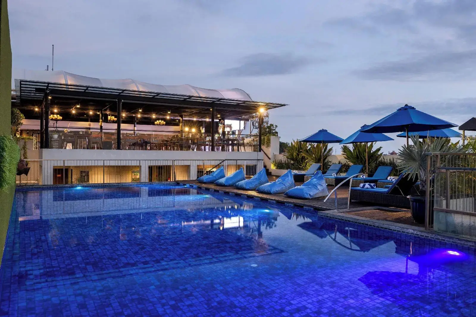 Photo - J4 Hotels Legian