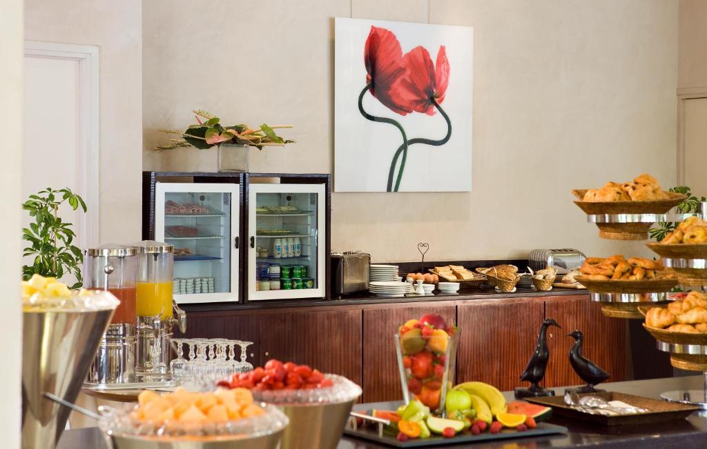 Foto - Warwick Reine Astrid - Lyon