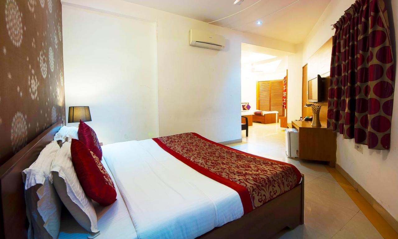 Photo - Hotel Delhi 37