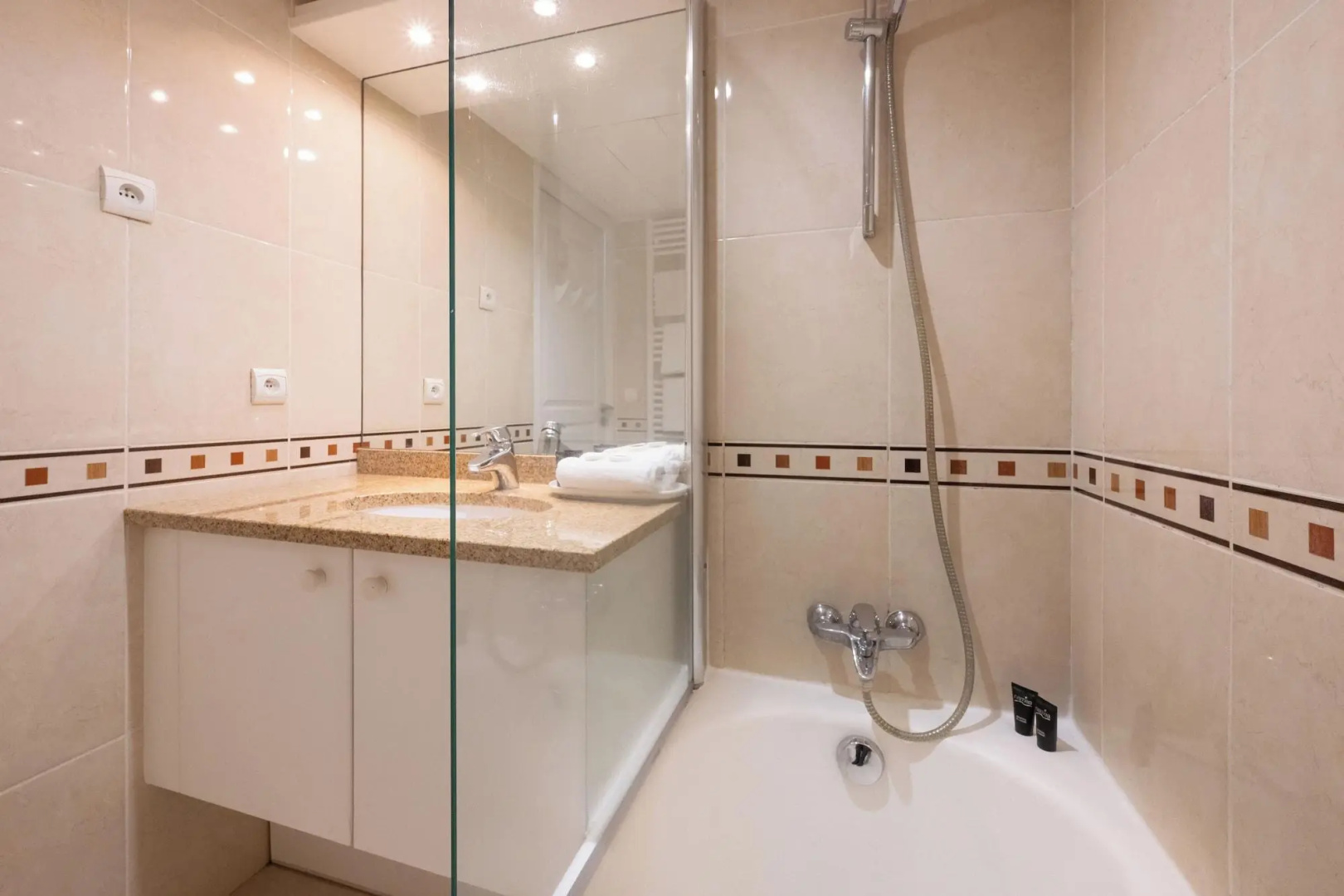 Foto - Nemea Appart Hotel Le Lido Cagnes sur Mer