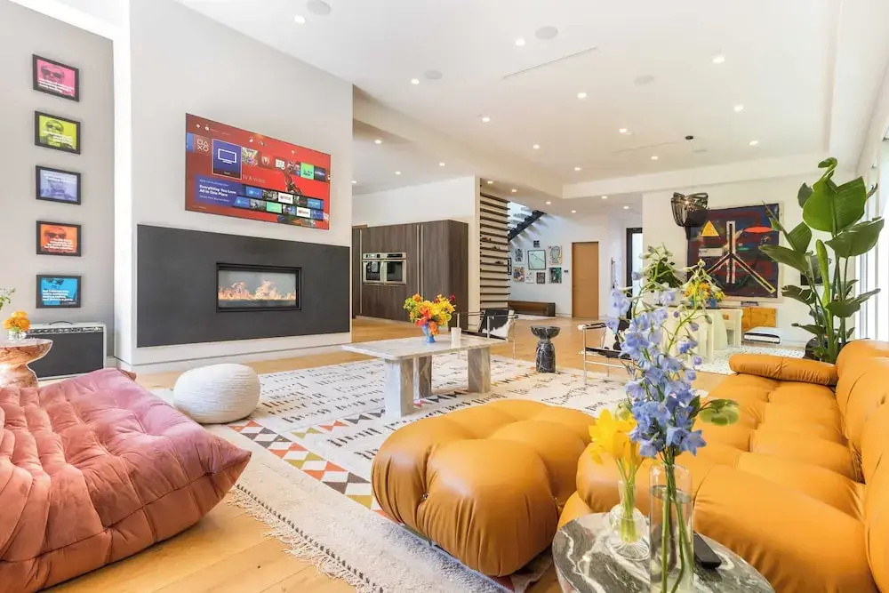 Foto - Luxe Weho Villa, Walk to Melrose Ave, Pool + Hot Tub North Vista by Avantstay