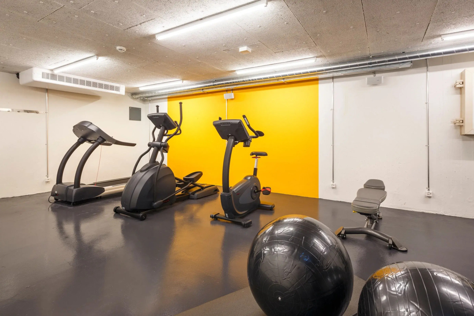 Photo - Züri by Fassbind