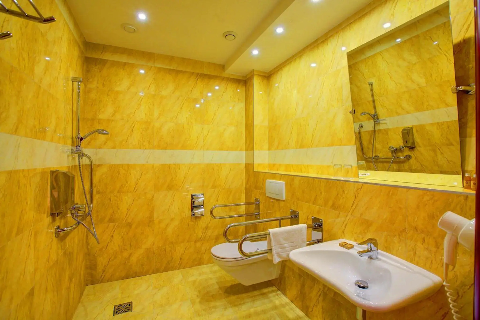 Photo - Hotel Holiday Park