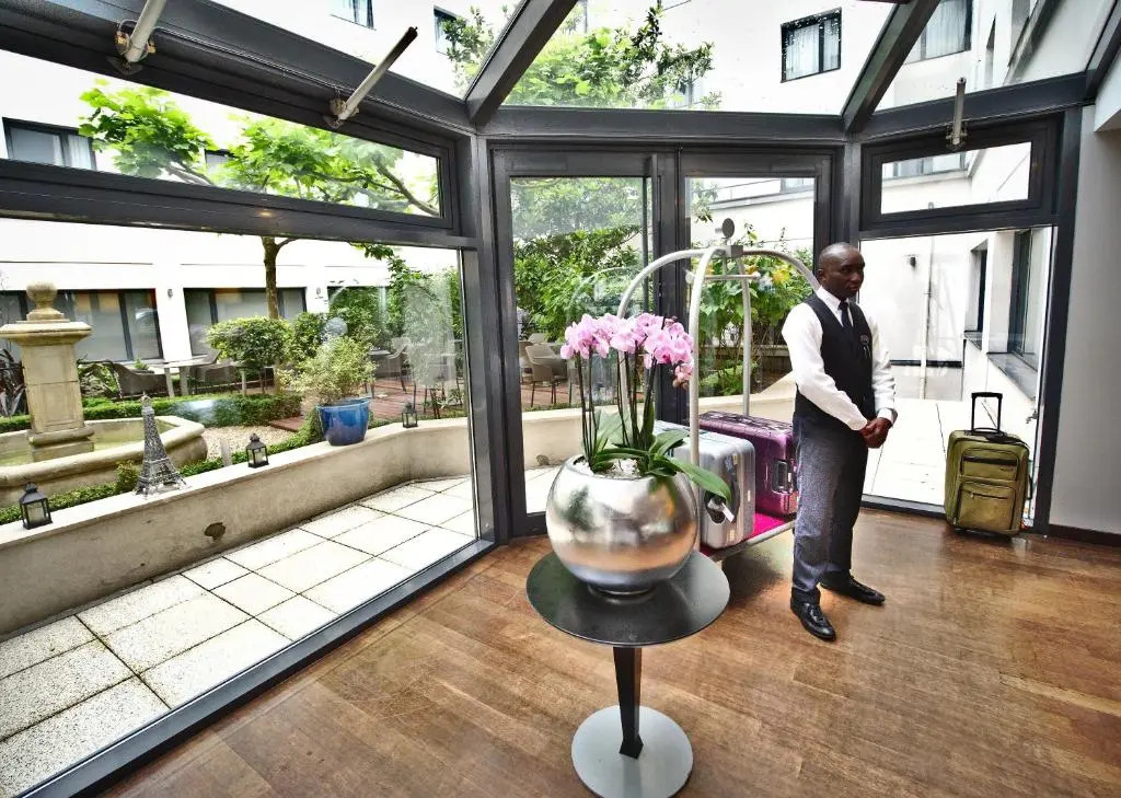 Foto - Mercure Paris Gare Montparnasse TGV