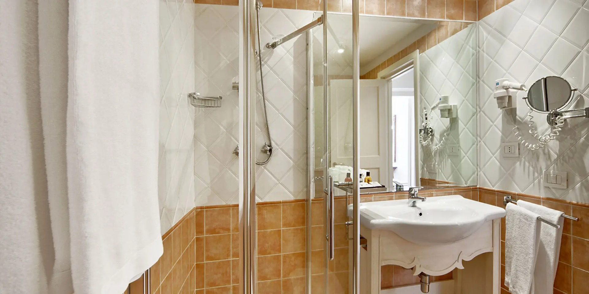 Photo - COLONNA GRAND HOTEL CAPO TESTA, a Colonna Luxury Beach Hotel, Santa Teresa Sardegna