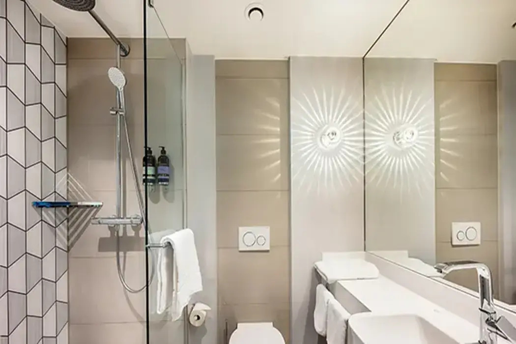 Photo - Premier Inn Hamburg City Centre