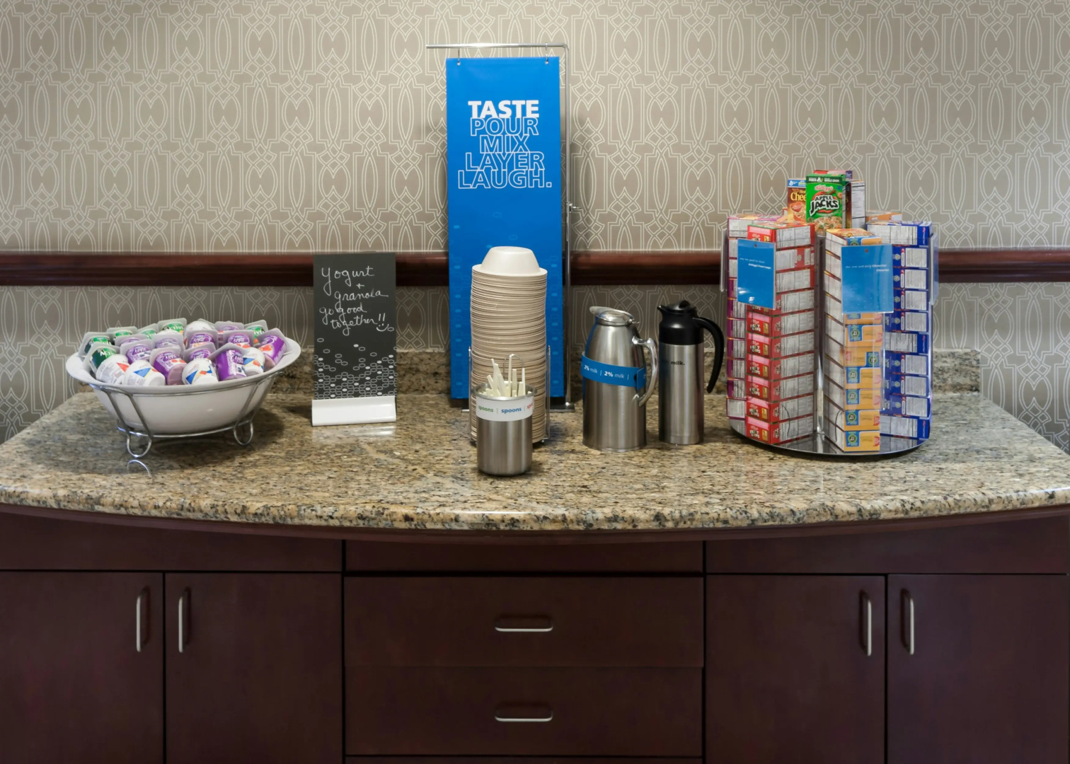 Photo - Hampton Inn & Suites Westford-Chelmsford