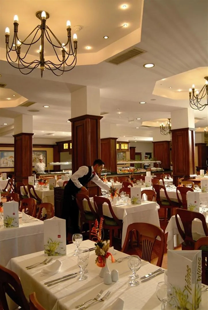 Photo - Royal Palace Helena Park - Ultra All Inclusive