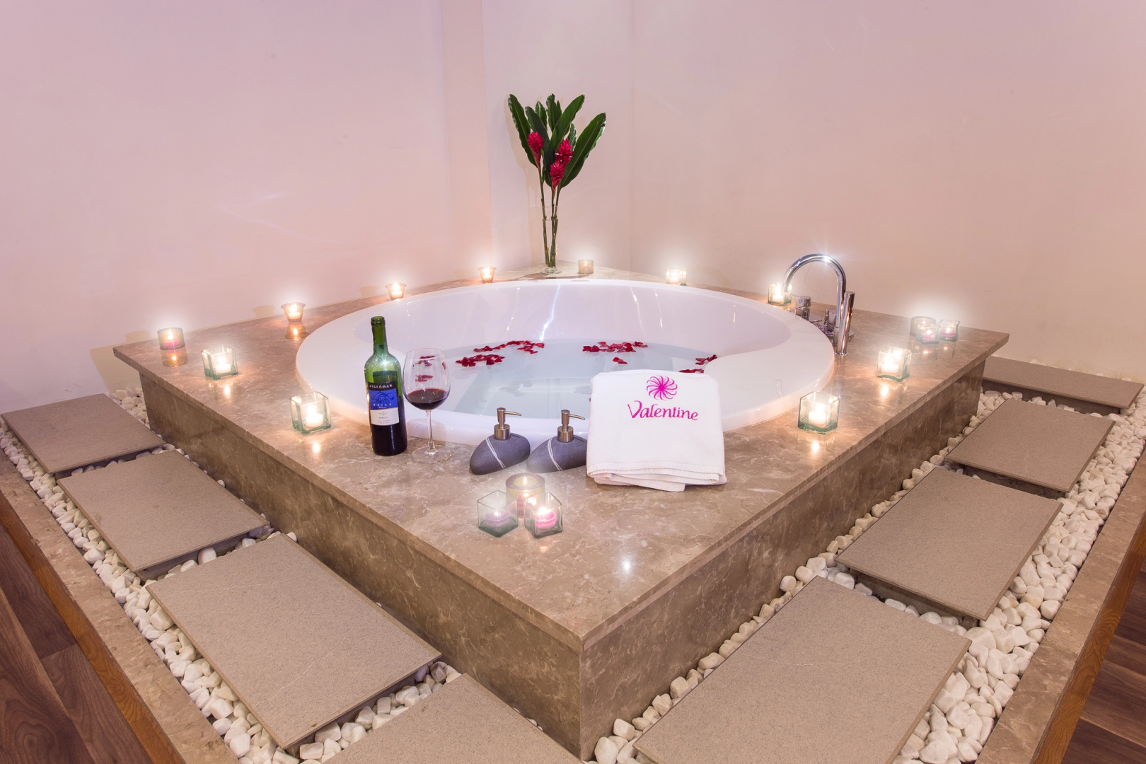 Photo - Valentine Hotel