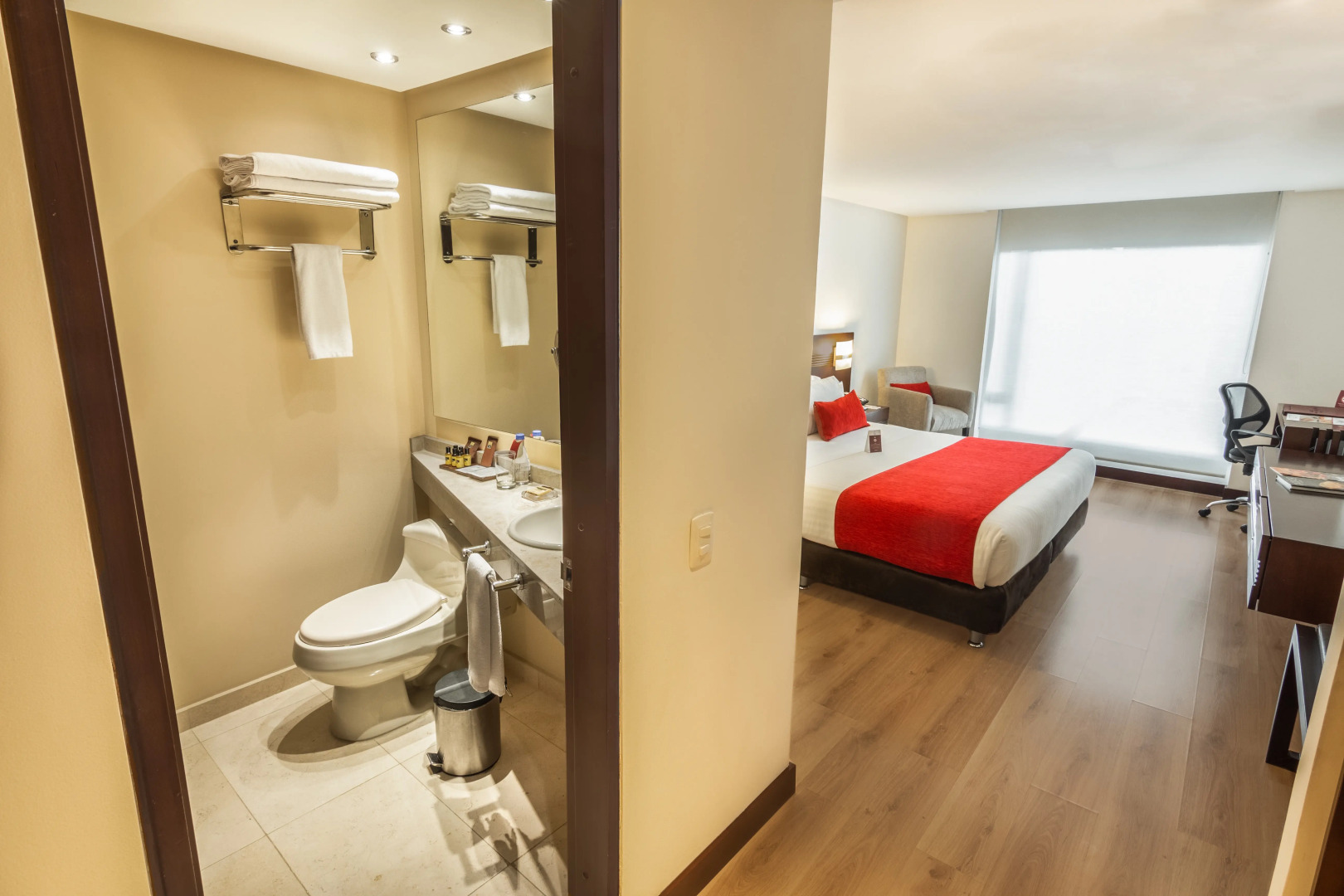 Photo - Best Western Plus 93 Park Hotel