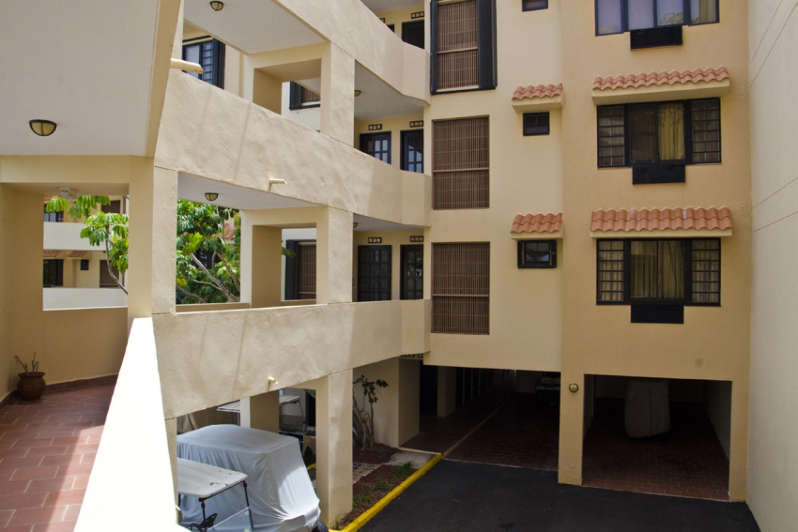 Seaclusions Lookout Front Beach Condo with AMAZING View (CB227)