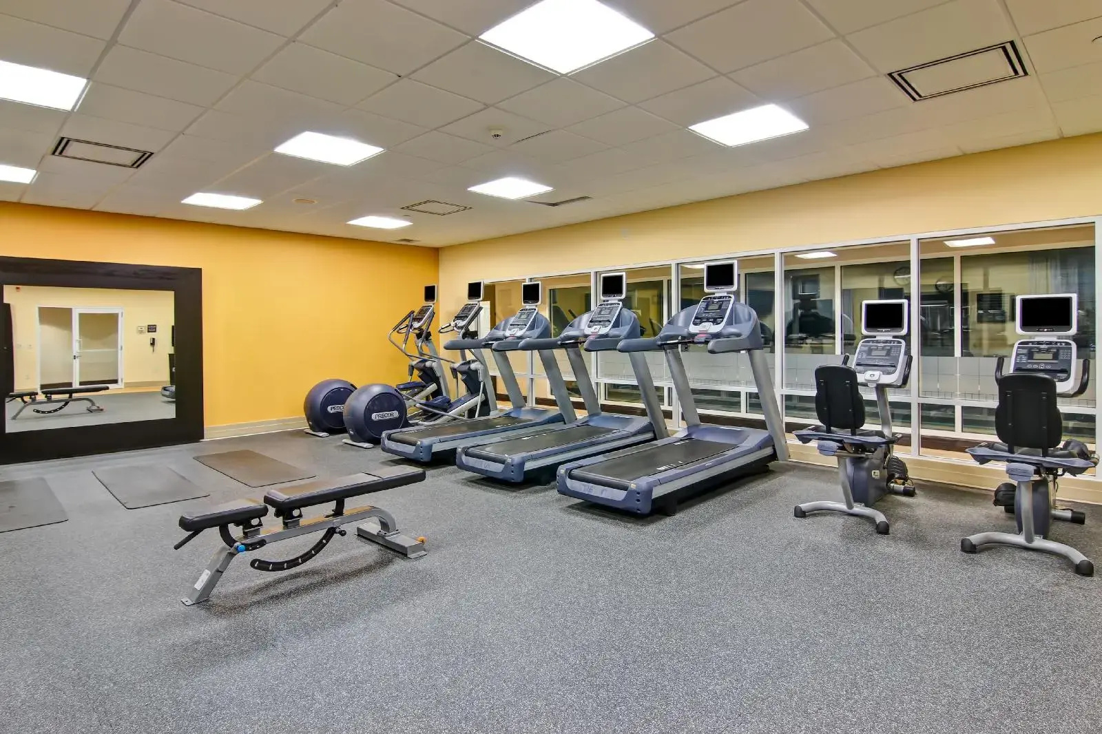 Photo - Homewood Suites by Hilton Toronto Airport Corporate Centre