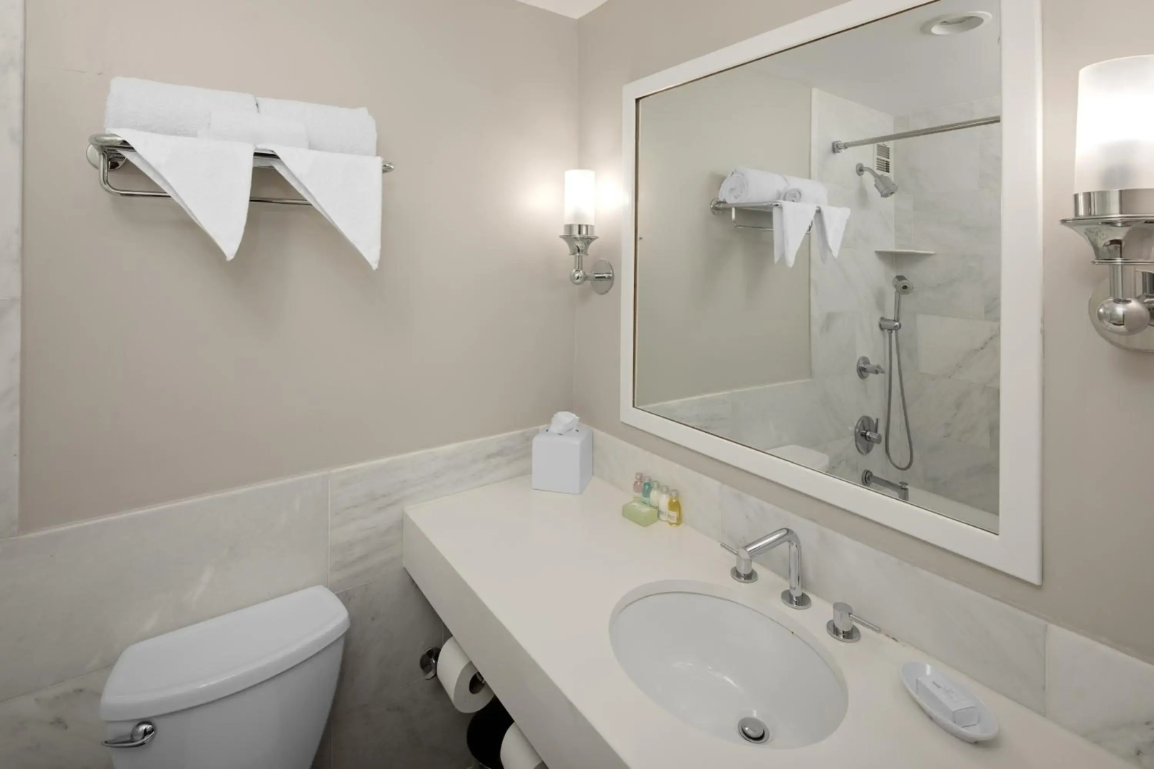 Photo - The Andrew Hotel
