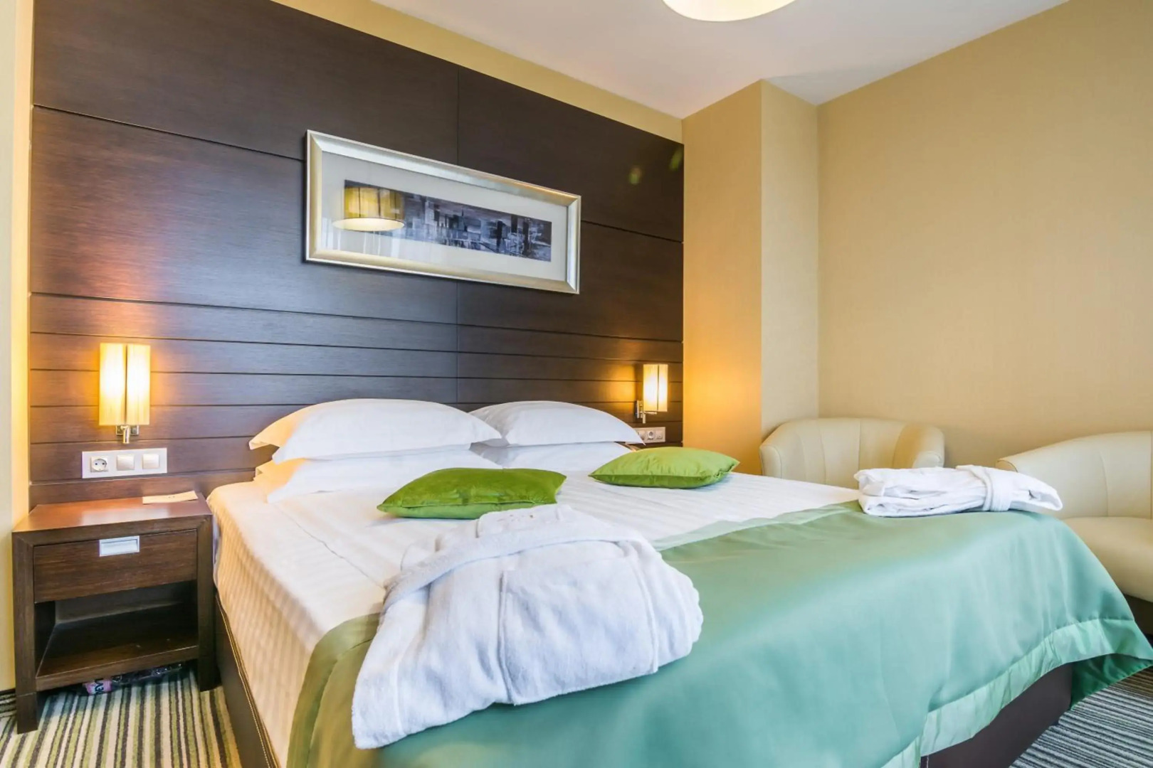 Photo - Best Western Plus Olives City Hotel - Free Pool & Parking
