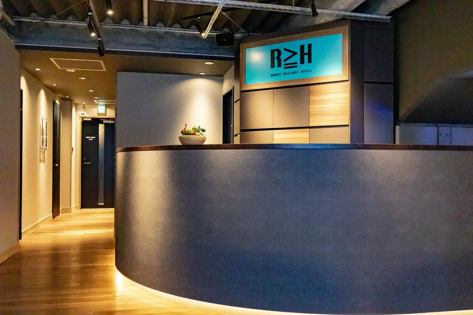 Foto - Under Railway Hotel Akihabara